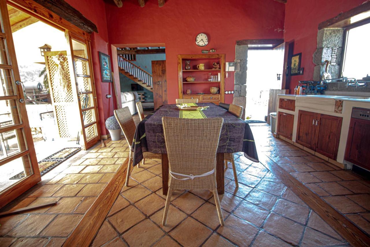 Villa La Casa Roja Moya Relax Exterior foto